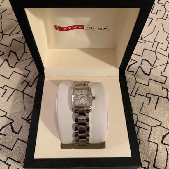 Victorinox Accessories - Swiss Army Women's Vivante Rectangle Diamond Watch
